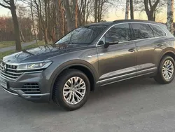 Grau Gebraucht 2019 VW Touareg SUV | 39.900 € (Fairer Preis)