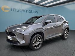 Silber Neu 2025 Toyota Yaris Cross SUV | 28.949 € (Fairer Preis)