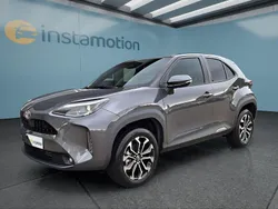 Silber Neu 2025 Toyota Yaris Cross SUV | 28.949 € (Fairer Preis)