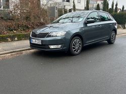 Grau Gebraucht 2014 Skoda Rapid Active Limousine | 6.990 € (Fairer Preis)