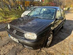 Schwarz Gebraucht 2002 VW Golf IV Limousine | 1.199 € (Guter Preis)
