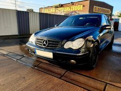 Blau Gebraucht 2003 Mercedes C240 Limousine | 2.150 € (Fairer Preis)
