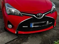 Rot Gebraucht 2015 Toyota Yaris Kleinwagen | 6.950 € (Guter Preis)