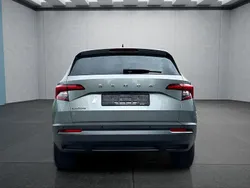 Grau Gebraucht 2021 Skoda Karoq SUV | 25.699 € (Fairer Preis)