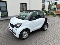 Weiß Gebraucht 2018 Smart ForTwo Coupé Coupé | 12.000 €