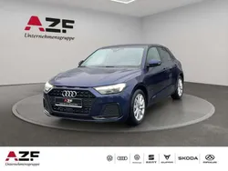 Blau (navarrablau metallic) Neu 2025 Audi A1 Sportback Advanced Plus Kleinwagen | 32.316 € (Teuer)