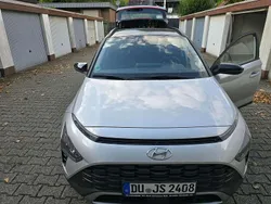 Grau Gebraucht 2021 Hyundai Bayon Intro Edition SUV | 14.990 € (Superpreis)