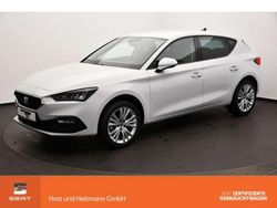 Glacial weiß metallic Neu 2025 Seat Leon Style Limousine | 32.790 € (Fairer Preis)
