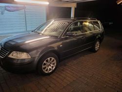 Grün Gebraucht 2000 VW Passat Comfortline Kombi | 860 € (Guter Preis)