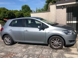 Silber Gebraucht 2009 Toyota Auris Limousine | 4.499 € (Fairer Preis)