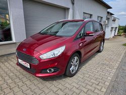 Rot Gebraucht 2017 Ford S-MAX Business Edition Van / Kleinbus | 14.800 € (Fairer Preis)