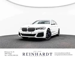 Alpinweiss iii Gebraucht 2022 BMW 545e M Sport Limousine | 43.435 € (Fairer Preis)