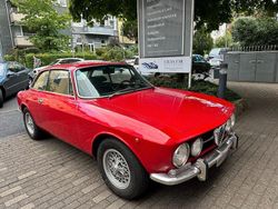 Rot Gebraucht 1970 Alfa Romeo 1750 Limousine | 36.990 €