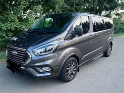 Grau Gebraucht 2021 Ford Tourneo Custom Titanium X Van / Kleinbus | 39.000 € (Guter Preis)