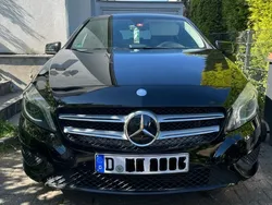 Schwarz Gebraucht 2014 Mercedes A200 Limousine | 13.500 € (Fairer Preis)