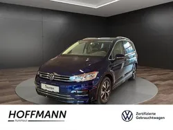 Blau Gebraucht 2024 VW Touran Highline Van / Kleinbus | 43.990 €