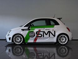 Weiß weiß mit designfolierung Gebraucht 2020 Abarth 595 Kleinwagen | 19.950 € (Fairer Preis)