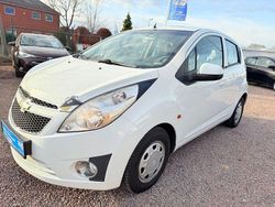 Weiß Gebraucht 2011 Chevrolet Spark LS Kleinwagen | 2.299 € (Fairer Preis)
