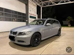 Silber Gebraucht 2006 BMW 325 Kombi | 4.000 €