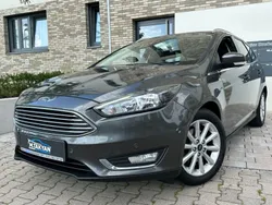 Grau Gebraucht 2017 Ford Focus Titanium Limousine | 10.990 € (Fairer Preis)