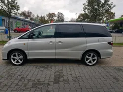 Silber Gebraucht 2003 Toyota Previa Van / Kleinbus | 6.500 €
