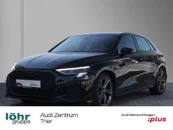 Mythosschwarz metallic Gebraucht 2023 Audi A3 Sportback S-Line Limousine | 32.480 € (Etwas zu teuer)