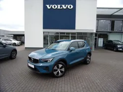 Blau Gebraucht 2023 Volvo XC40 Core SUV | 29.900 € (Superpreis)