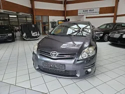 Grau Gebraucht 2010 Toyota Auris Limousine | 4.250 € (Fairer Preis)