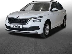 Moonweiss metallic Gebraucht 2022 Skoda Kamiq Ambition SUV | 19.995 € (Fairer Preis)