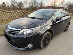 Schwarz Gebraucht 2012 Toyota Avensis Kombi | 9.999 € (Etwas zu teuer)