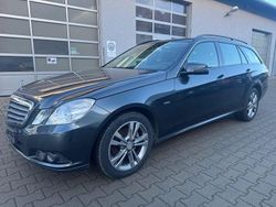 Grau Gebraucht 2010 Mercedes E220 Kombi | 5.999 € (Fairer Preis)