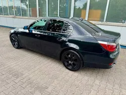 Schwarz Gebraucht 2005 BMW 520 Limousine | 2.300 €