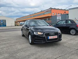 Schwarz Gebraucht 2014 Audi A3 Attraction Limousine | 5.500 €