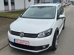 Weiß Gebraucht 2013 VW Touran Cross Van / Kleinbus | 8.399 € (Guter Preis)