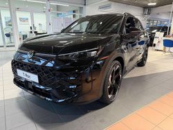 Schwarz Neu 2026 VW T-Roc R-line SUV | 44.875 € (Teuer)