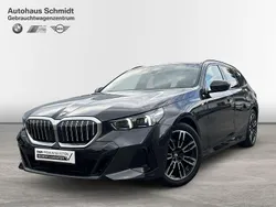Sophistograu brillanteffekt Gebraucht 2024 BMW 520 M Sport Kombi | 49.160 € (Superpreis)