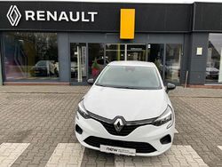 Weiß Gebraucht 2023 Renault Clio V Equilibre Limousine | 12.990 € (Superpreis)