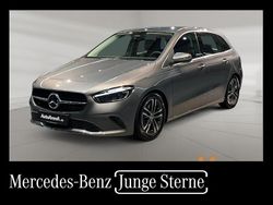 Grau Gebraucht 2024 Mercedes B180 Progressive Van / Kleinbus | 28.879 € (Superpreis)