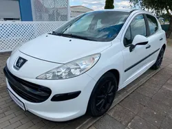 Weiß Gebraucht 2008 Peugeot 207 Filou Kleinwagen | 2.700 € (Fairer Preis)