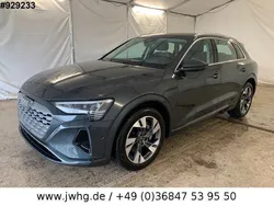 Grey metallic Gebraucht 2024 Audi Q8 e-tron Sport SUV | 56.490 €