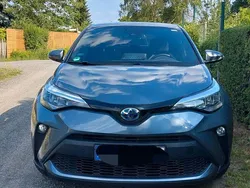 Grau Gebraucht 2021 Toyota C-HR Team SUV | 22.500 € (Fairer Preis)