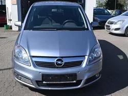Silber Gebraucht 2006 Opel Zafira Edition Van / Kleinbus | 4.998 € (Fairer Preis)