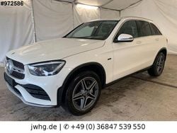 Weiß Gebraucht 2021 Mercedes GLC300e AMG line SUV | 36.950 € (Guter Preis)