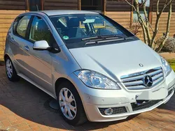 Silber Gebraucht 2011 Mercedes A200 Avantgarde Van / Kleinbus | 6.600 € (Fairer Preis)