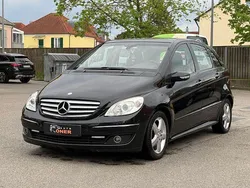 Kosmosschwarz metalliclack Gebraucht 2006 Mercedes B200 Van / Kleinbus | 2.900 € (Fairer Preis)