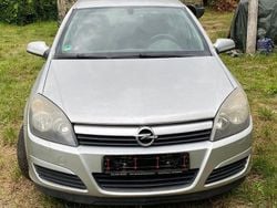 Silber Gebraucht 2004 Opel Astra Limousine | 2.999 € (Fairer Preis)