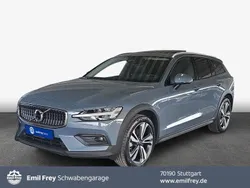 Grau Gebraucht 2024 Volvo V60 CC Ultimate Kombi | 51.980 €