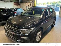 Deep black perleffekt Gebraucht 2023 VW Tiguan Life SUV | 24.840 € (Superpreis)
