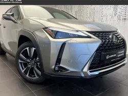 Silber Gebraucht 2022 Lexus UX 250h SUV | 34.950 €