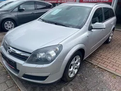 Starsilber/silver iii Gebraucht 2005 Opel Astra Elegance Kombi | 2.600 € (Teuer)